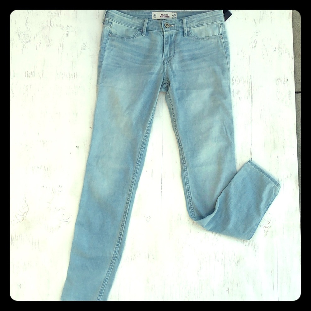 Hollister Juniors white washed denim
